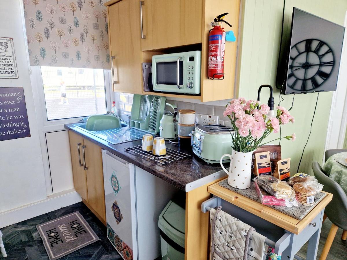 Chalet Ty Lilli Wen Fach Sleeps 6 Kidwelly Exterior foto
