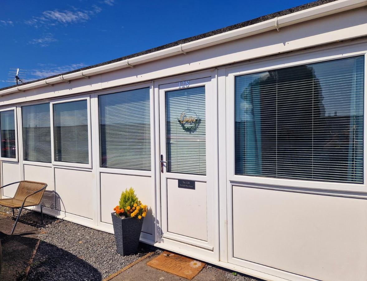 Chalet Ty Lilli Wen Fach Sleeps 6 Kidwelly Exterior foto